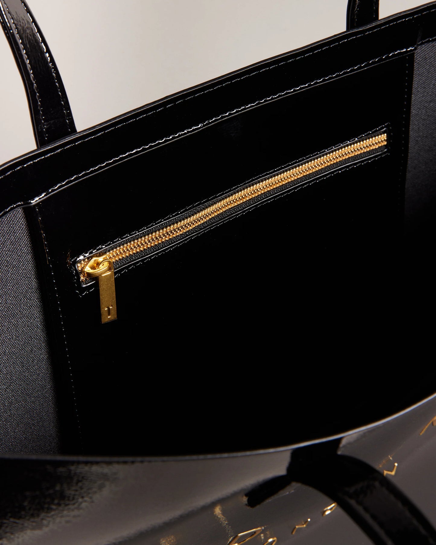 TED BAKER CRIKON: Extra Large Icon Bag