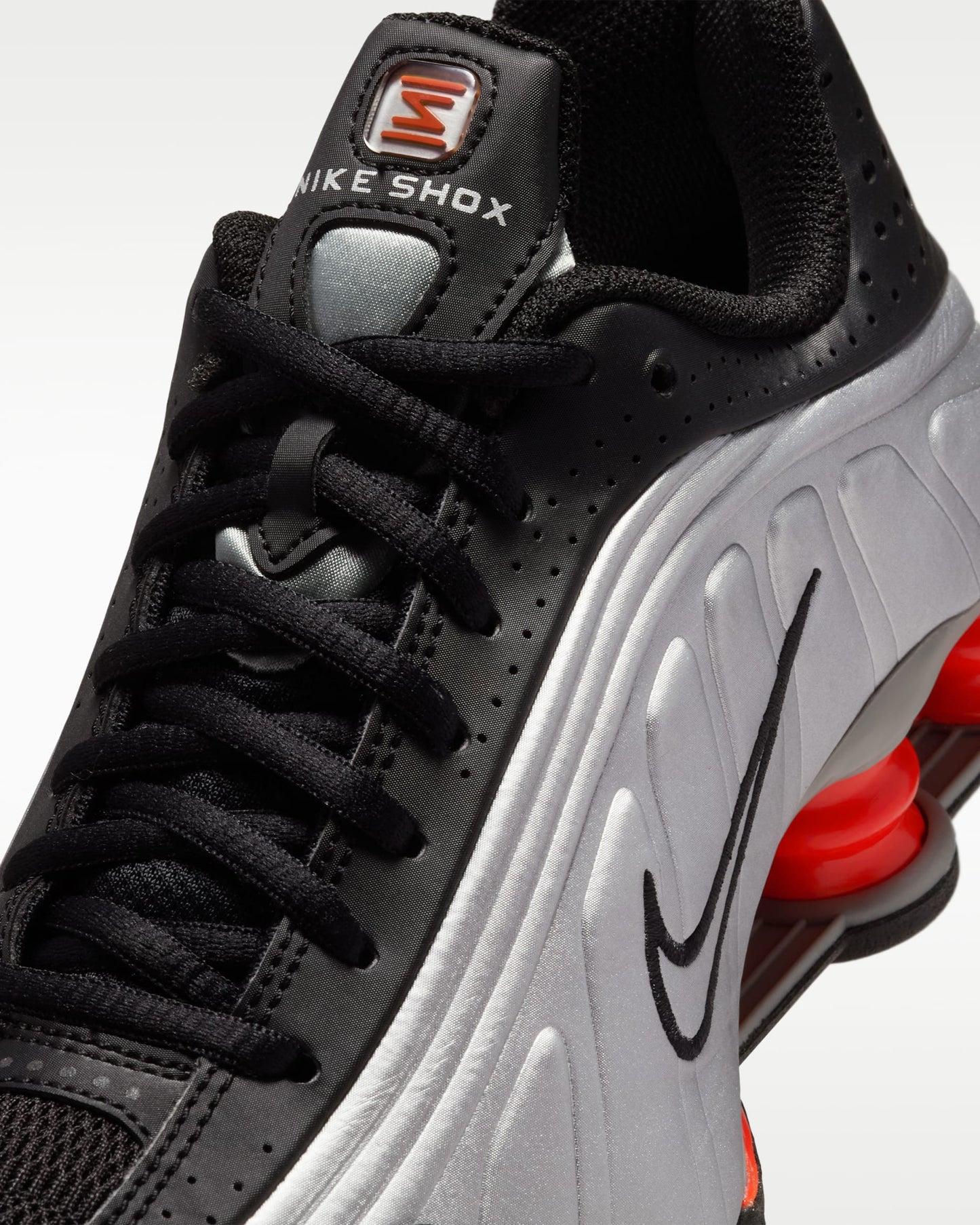 Nike Shox R4