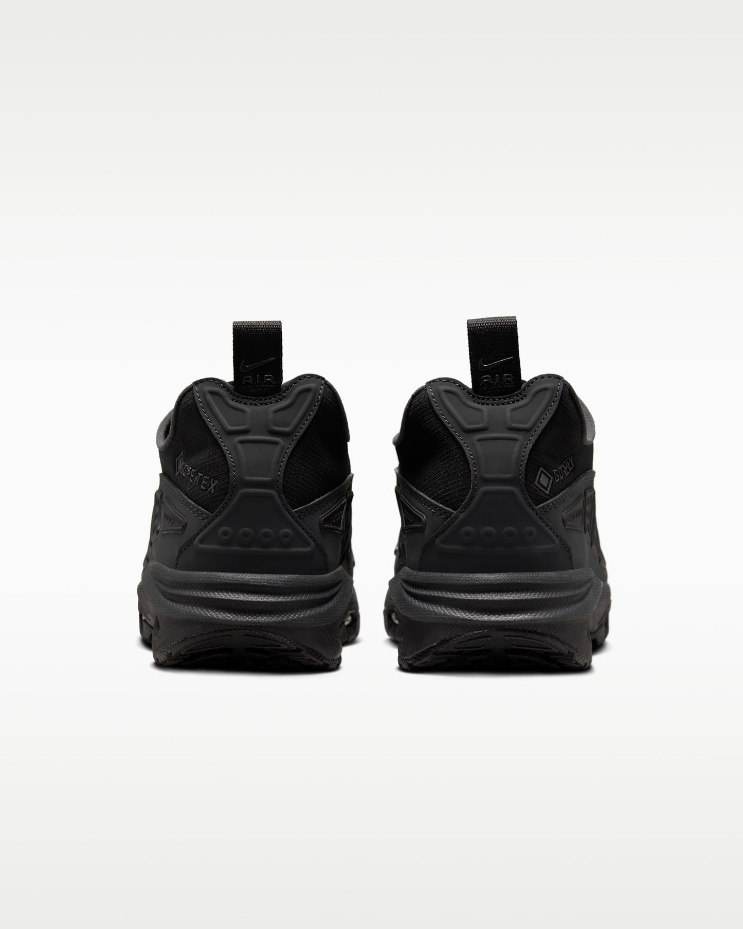 Nike Air Max SNDR GORE-TEX