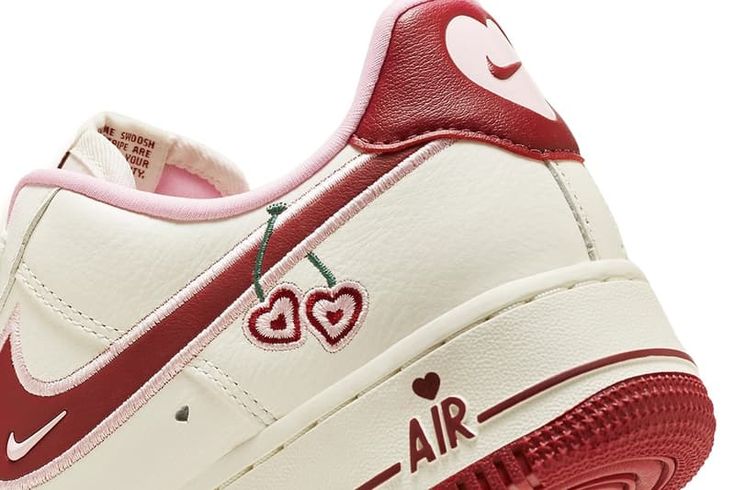 Nike Air Force 1 '07 LX