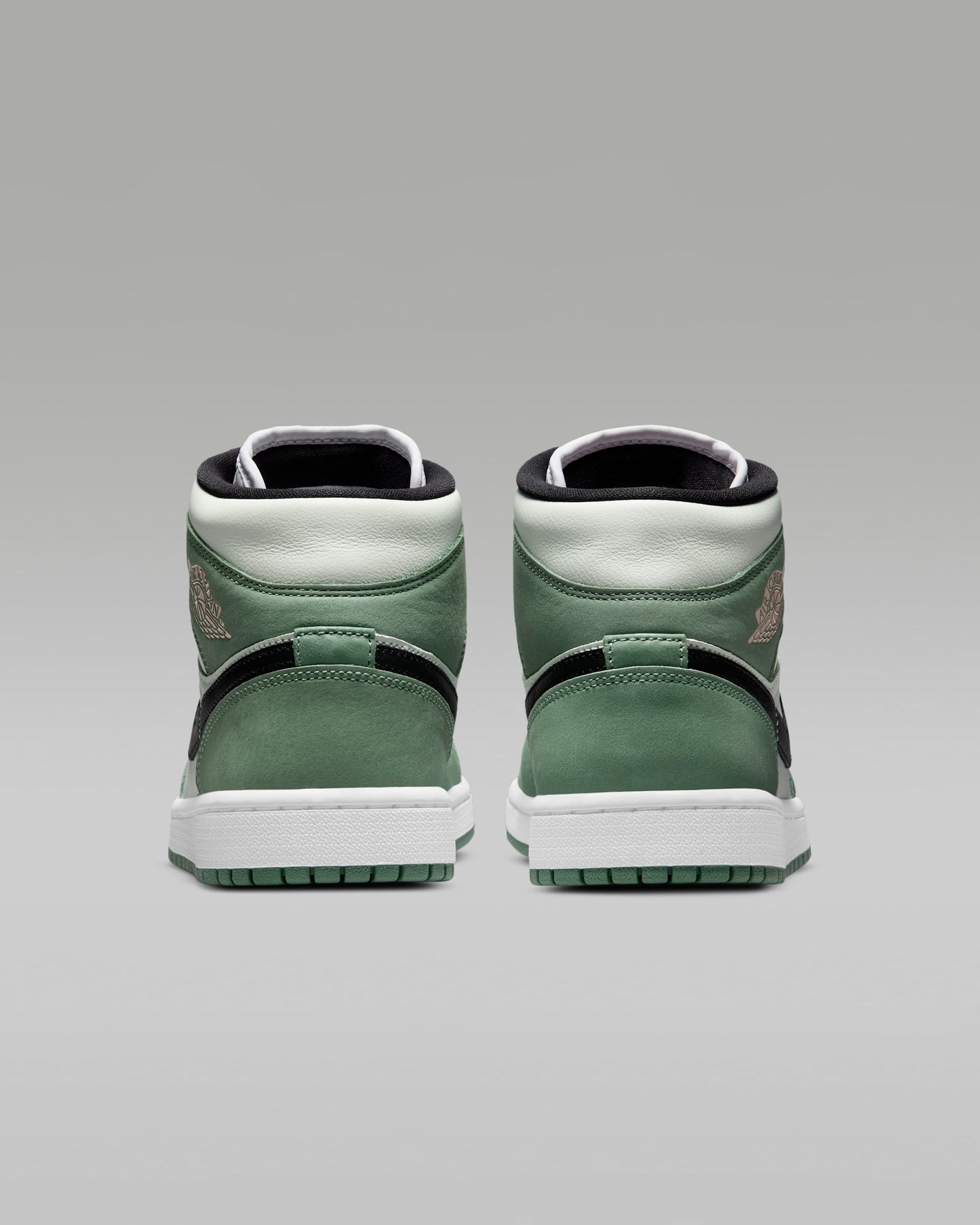 Air Jordan 1 Mid SE