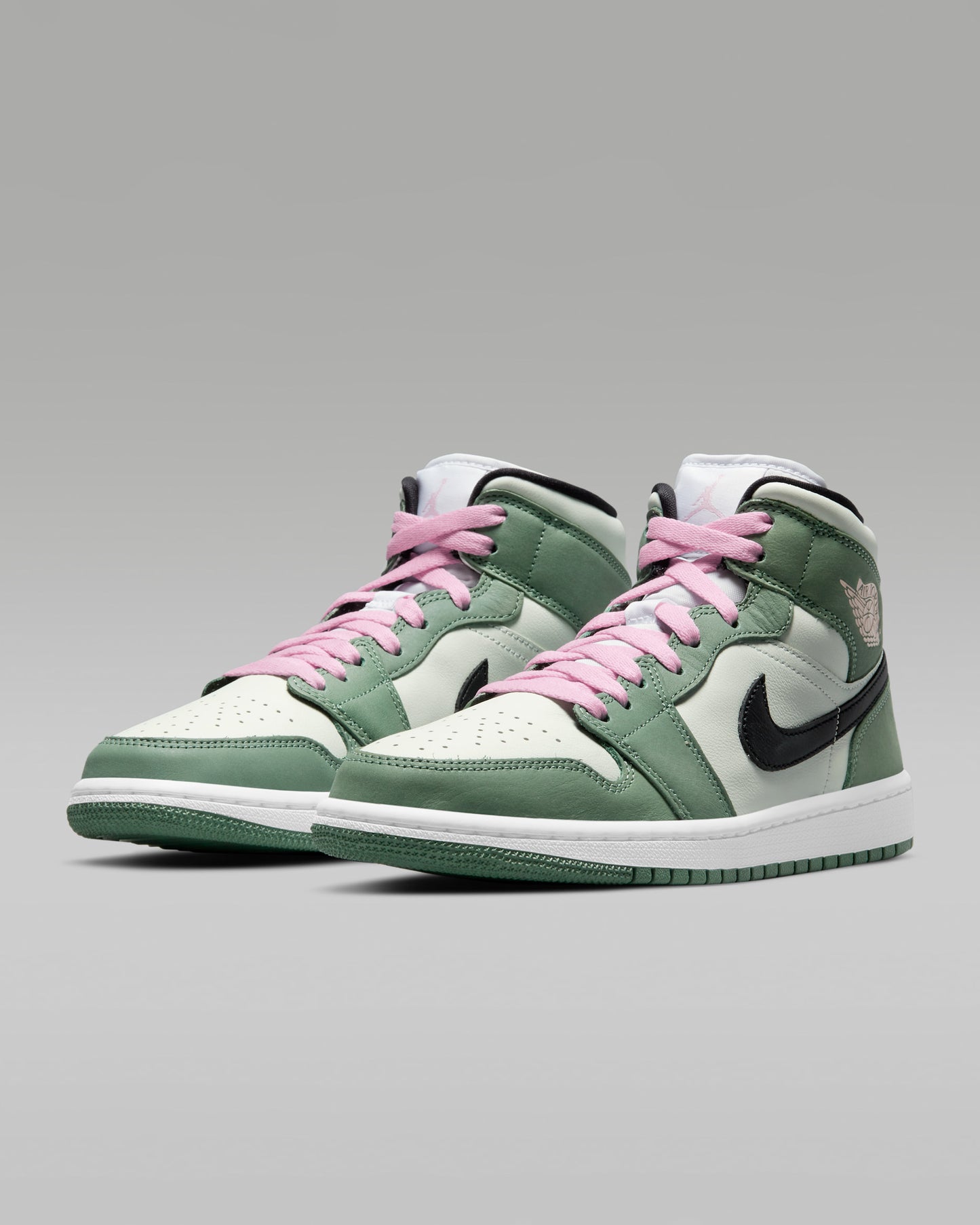 Air Jordan 1 Mid SE