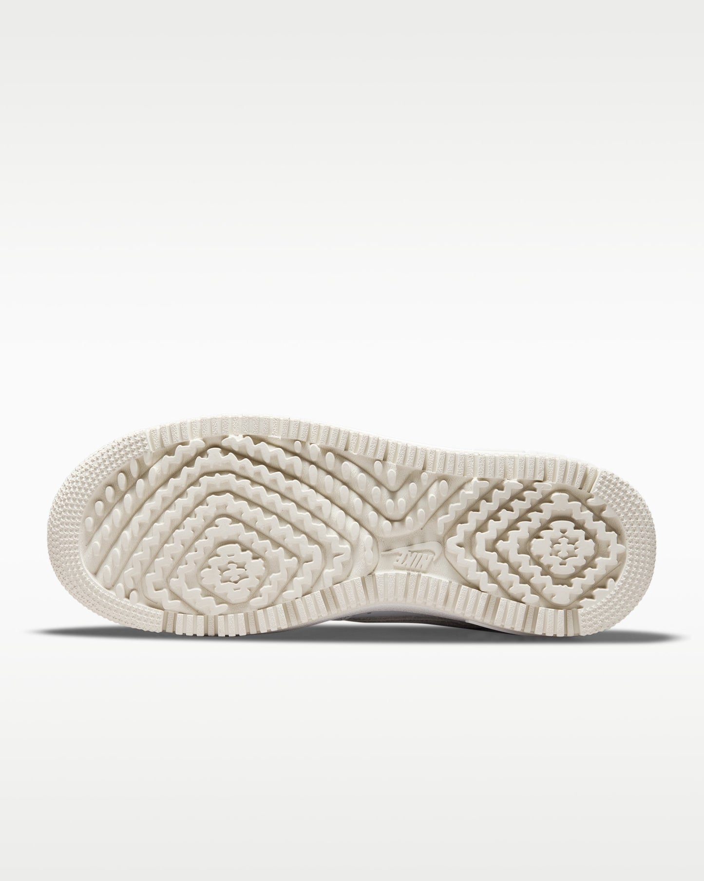 Nike Air Force 1 Luxe
