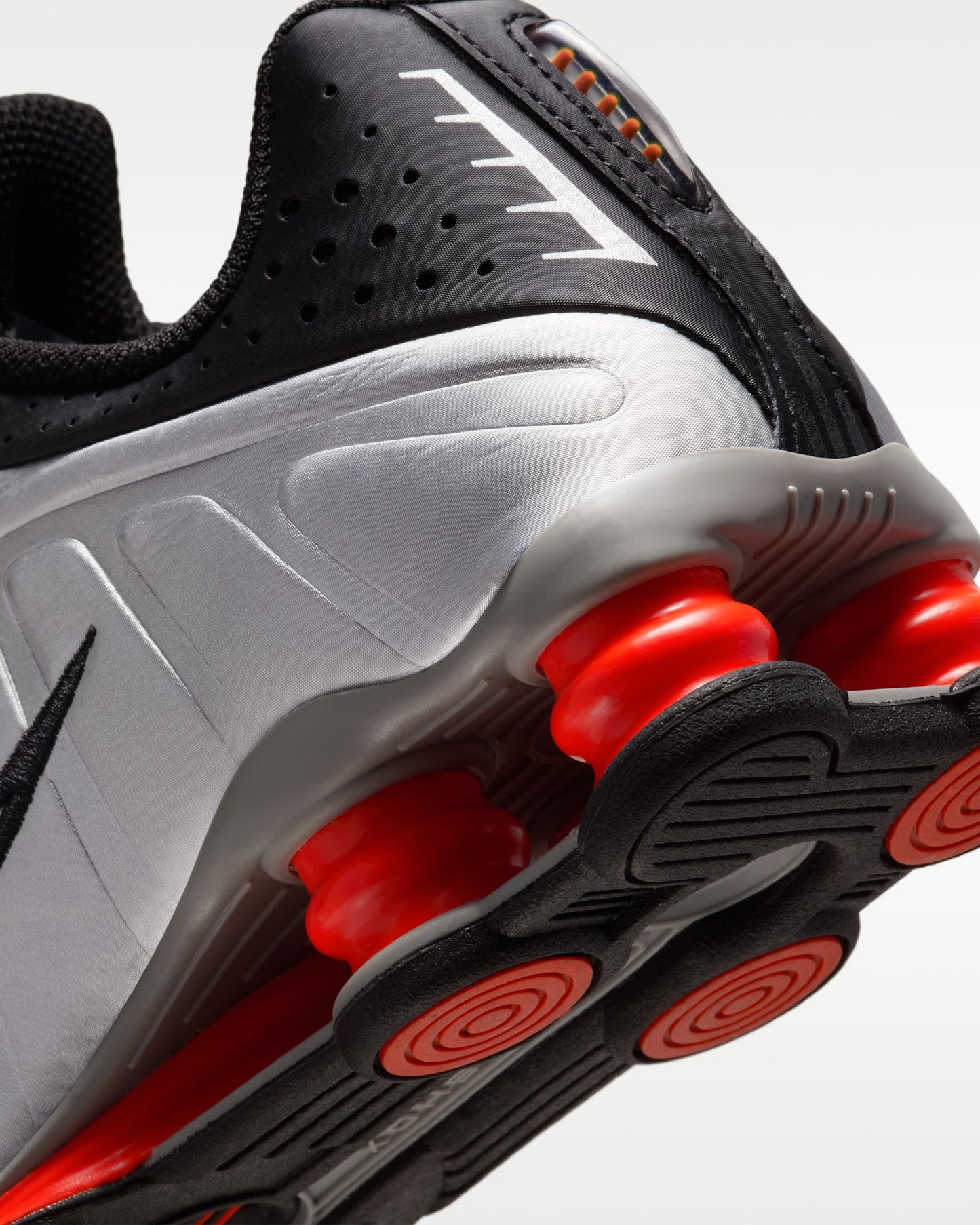 Nike Shox R4