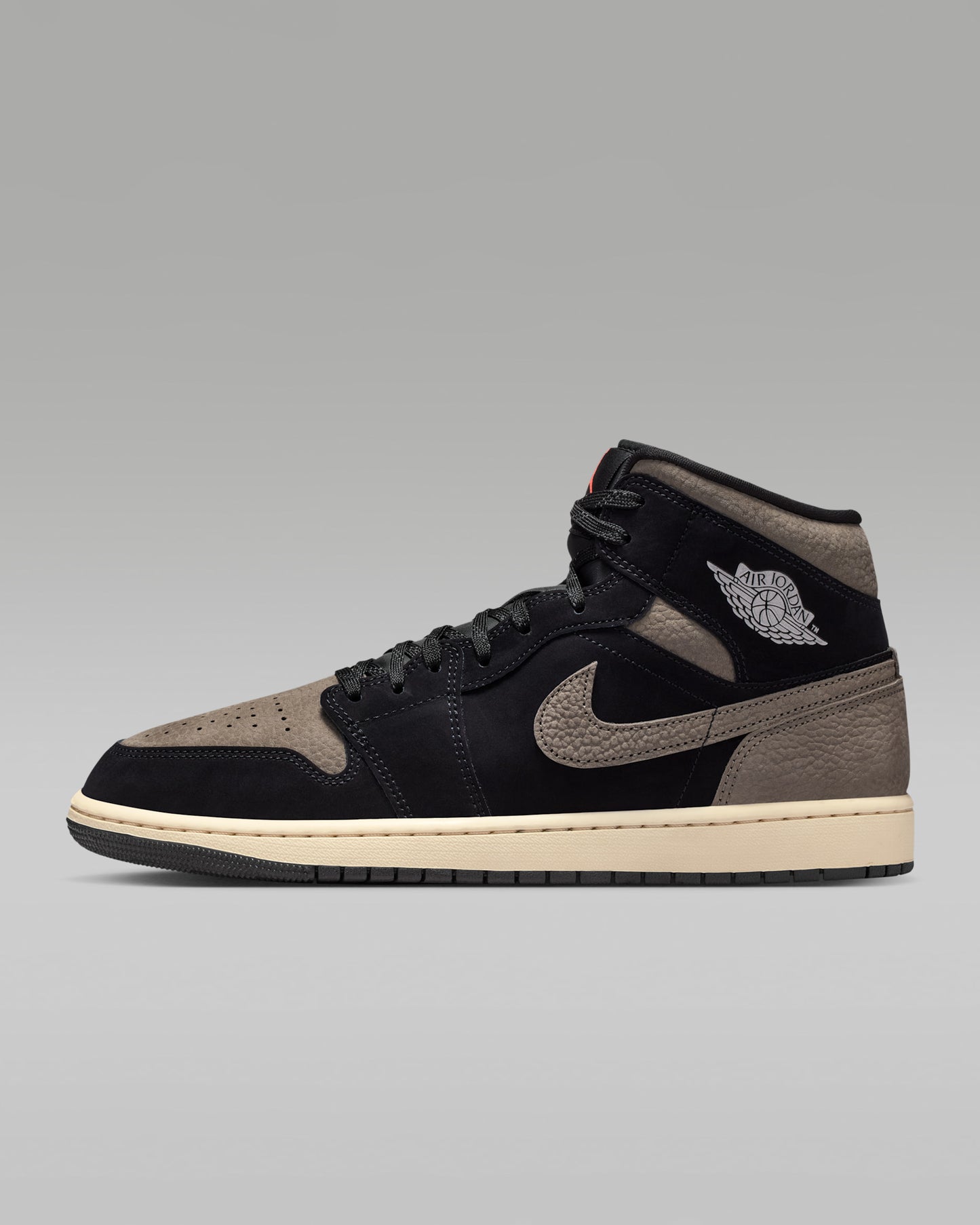 Air Jordan 1 Mid SE
